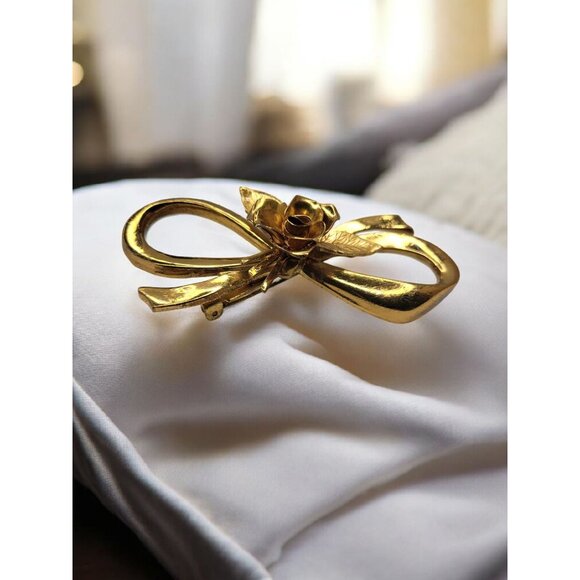 Vintage 1940's Coro Pegasus Signed Large Bow and flower Brooch Gold Tone, - Picture 3 of 9